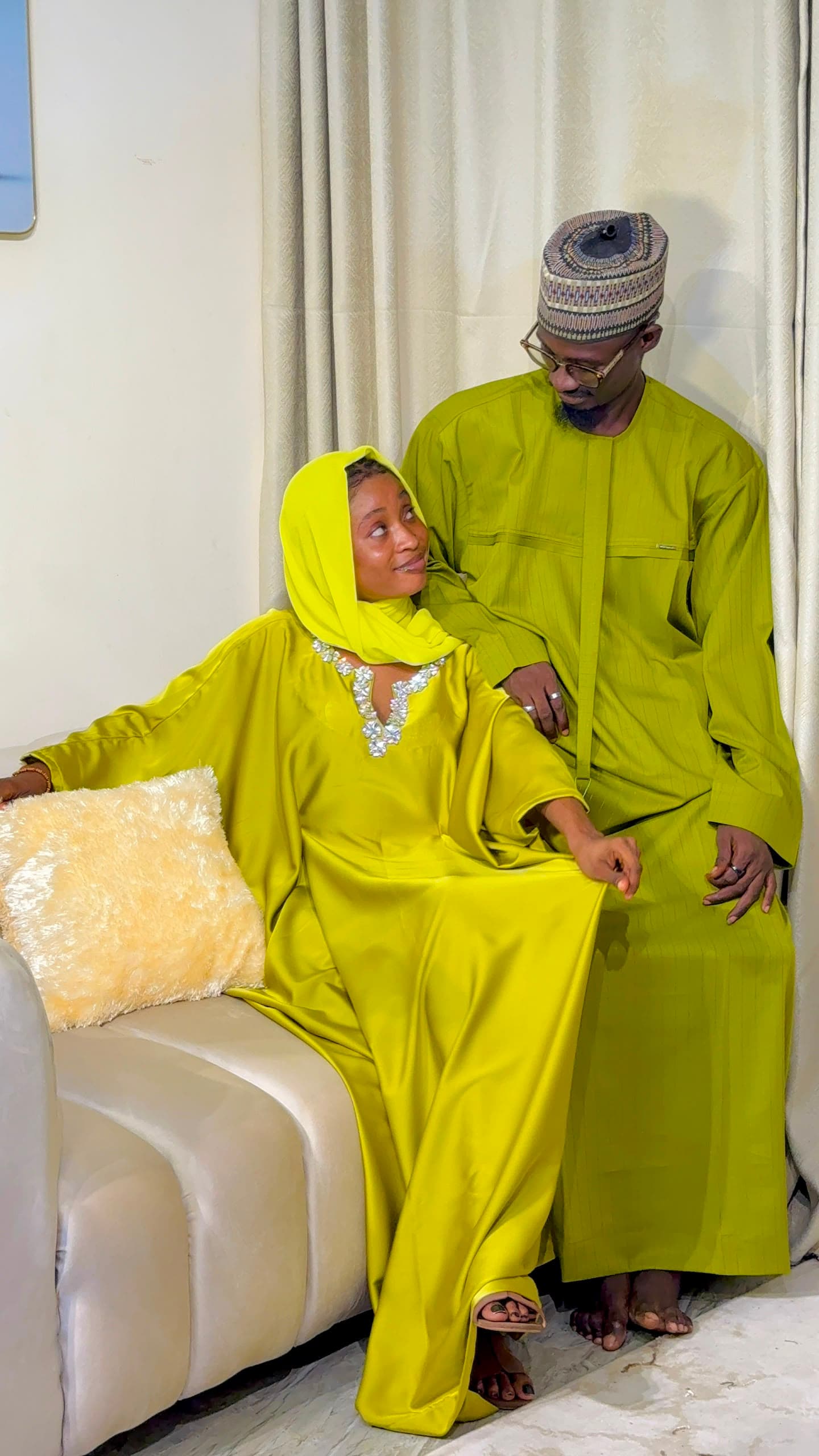 Royal Couple Set (Yellow Jalab & Abaya)